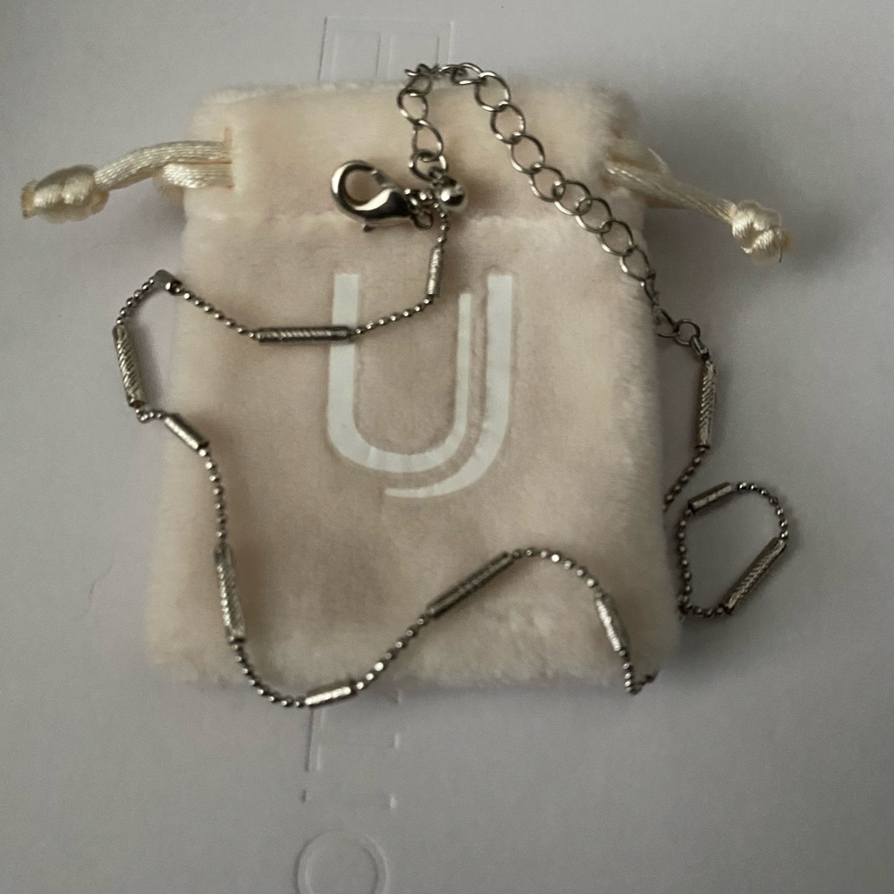 Uncommon James Choker